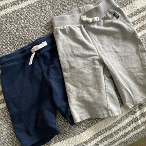 H&M gray Carter’s navy boys shoes two (2) pack size 7